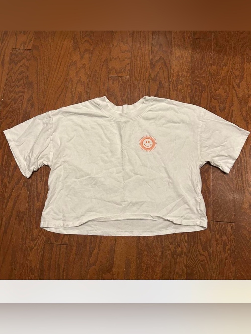 Spiritual Gangster White Cropped Tee with Sun Smiley - L